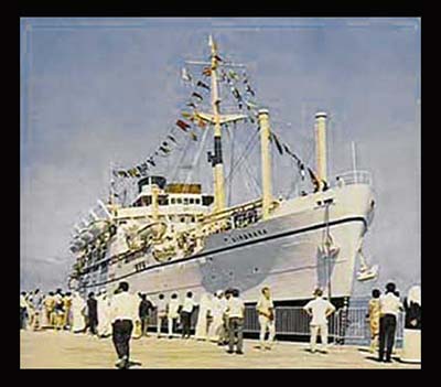 Firt Ship to Berth at Port Rashid