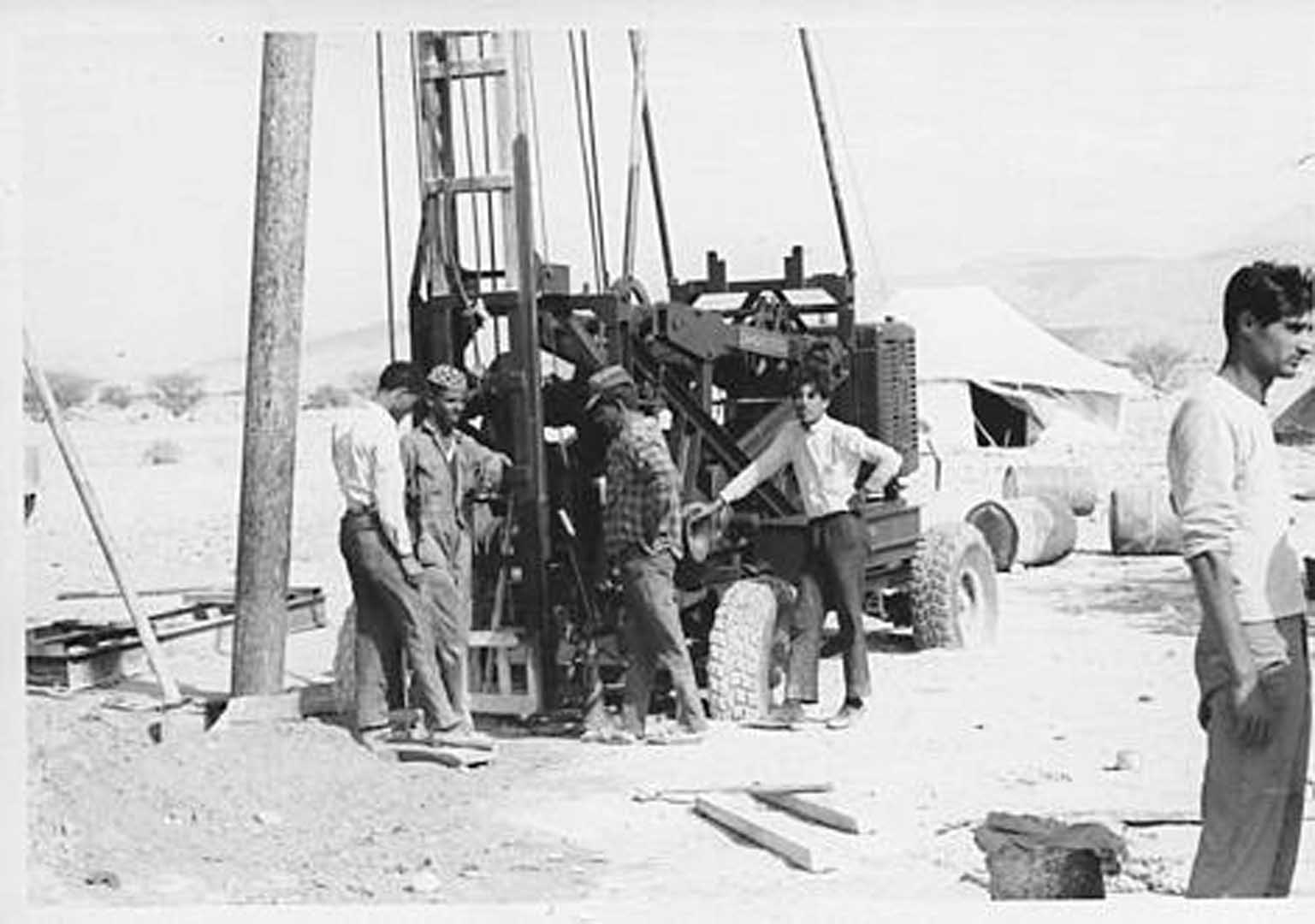 Searching for Fresh Water: Trucial States 1950/60s