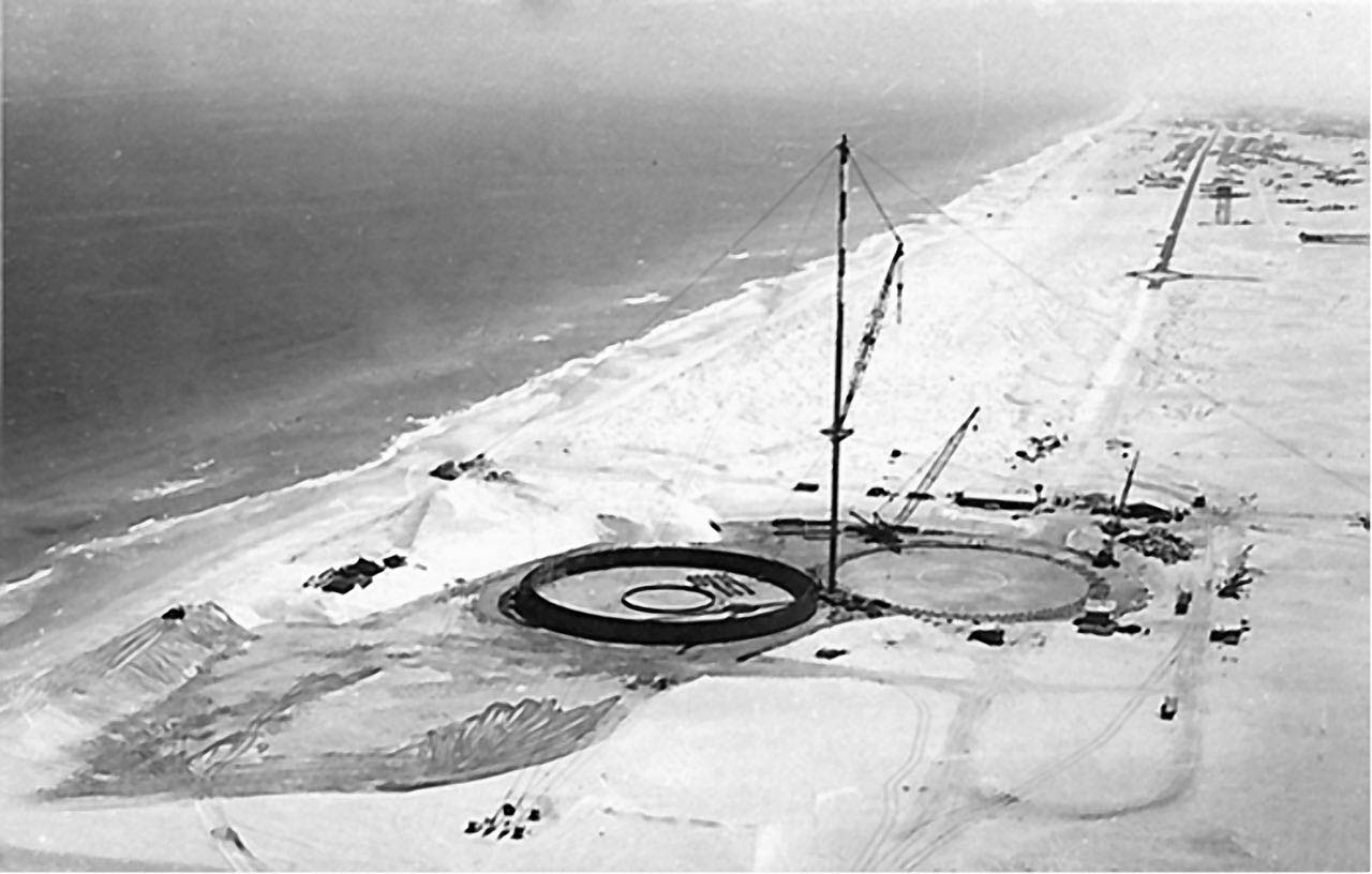 Building & Launching Dubai's Kazzans 1970s